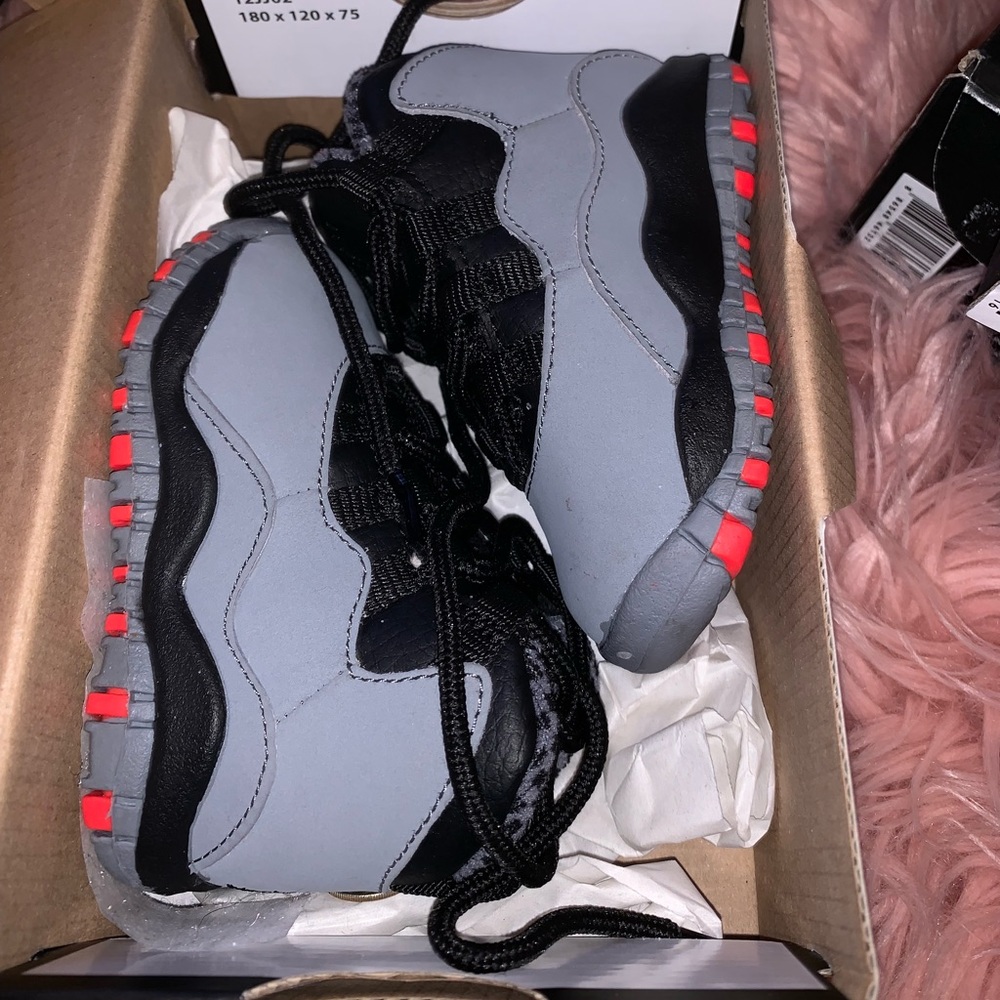 Jordan 11s